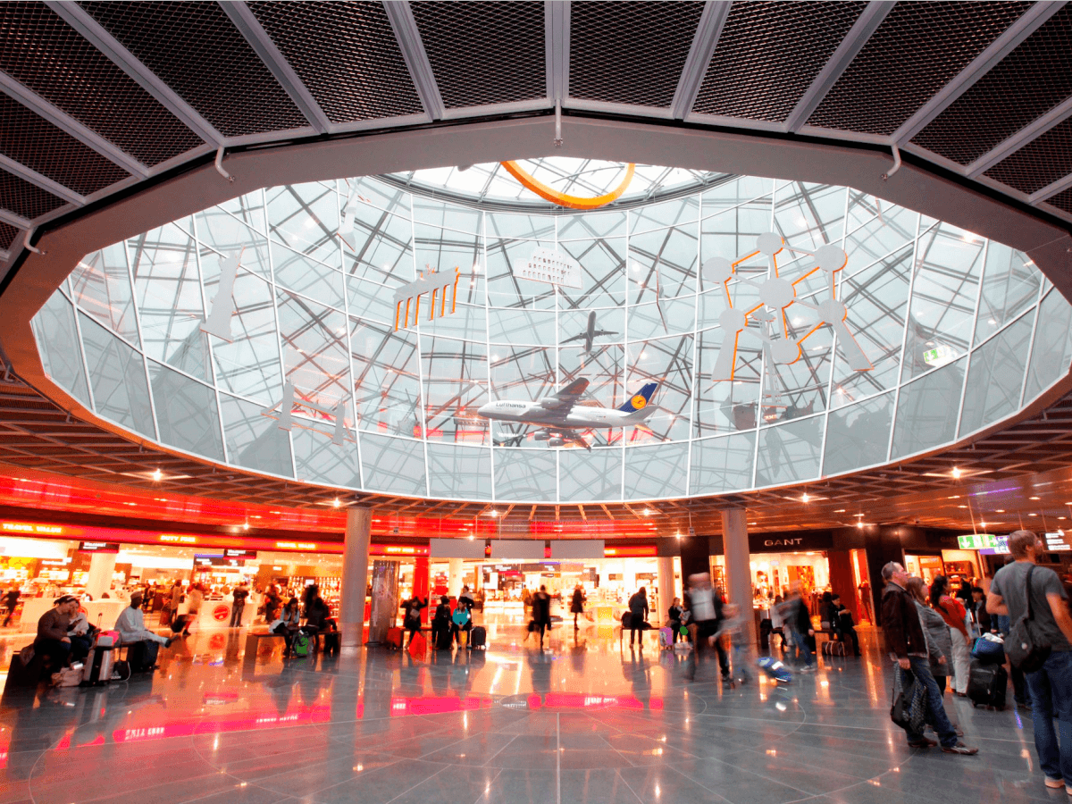 اجمل مطار في العالم: 15 مطار بهندسة مبهرة 10-frankfurt-airport-fra
