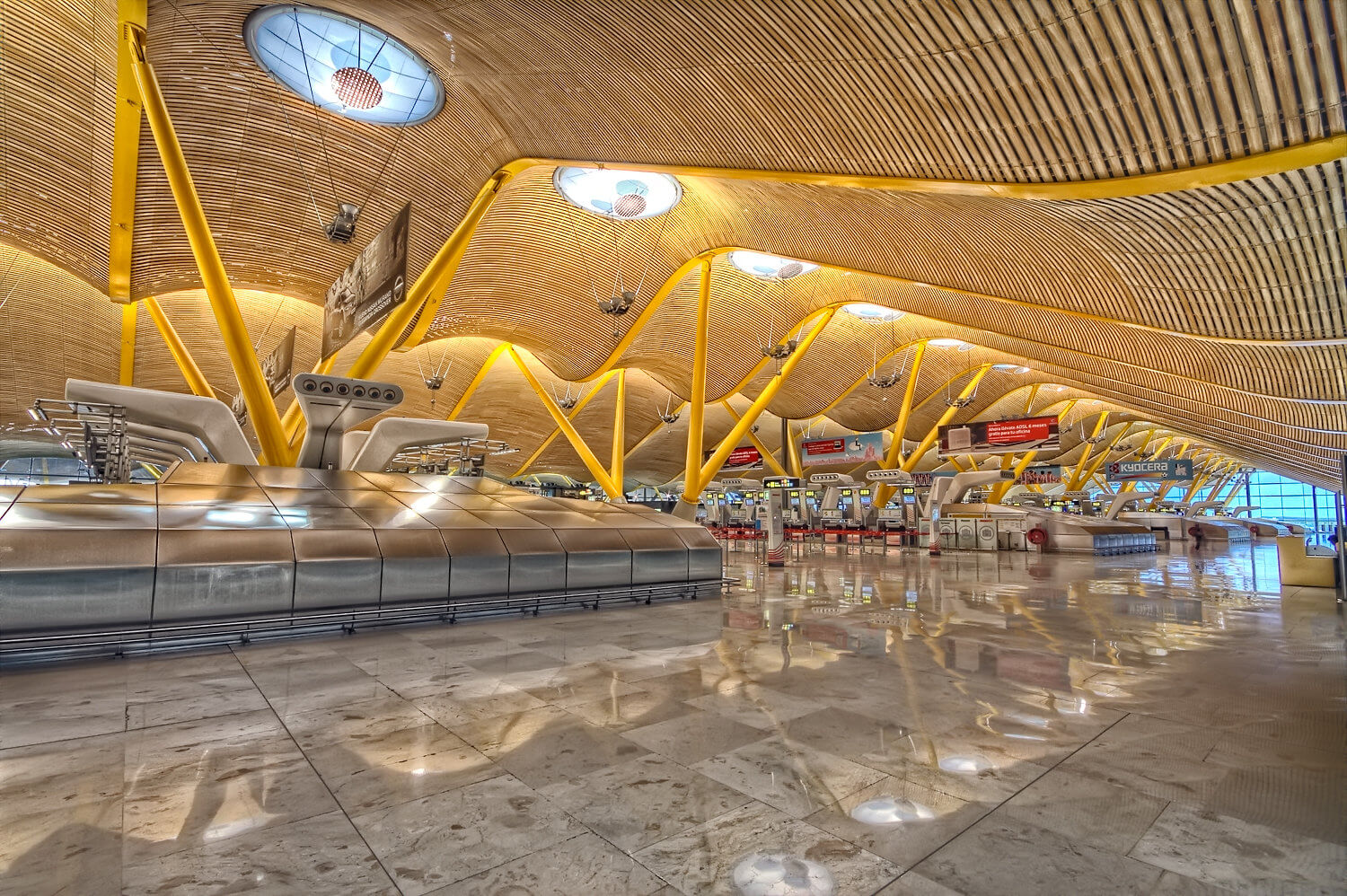 اجمل مطار في العالم: 15 مطار بهندسة مبهرة Madrid_Airport